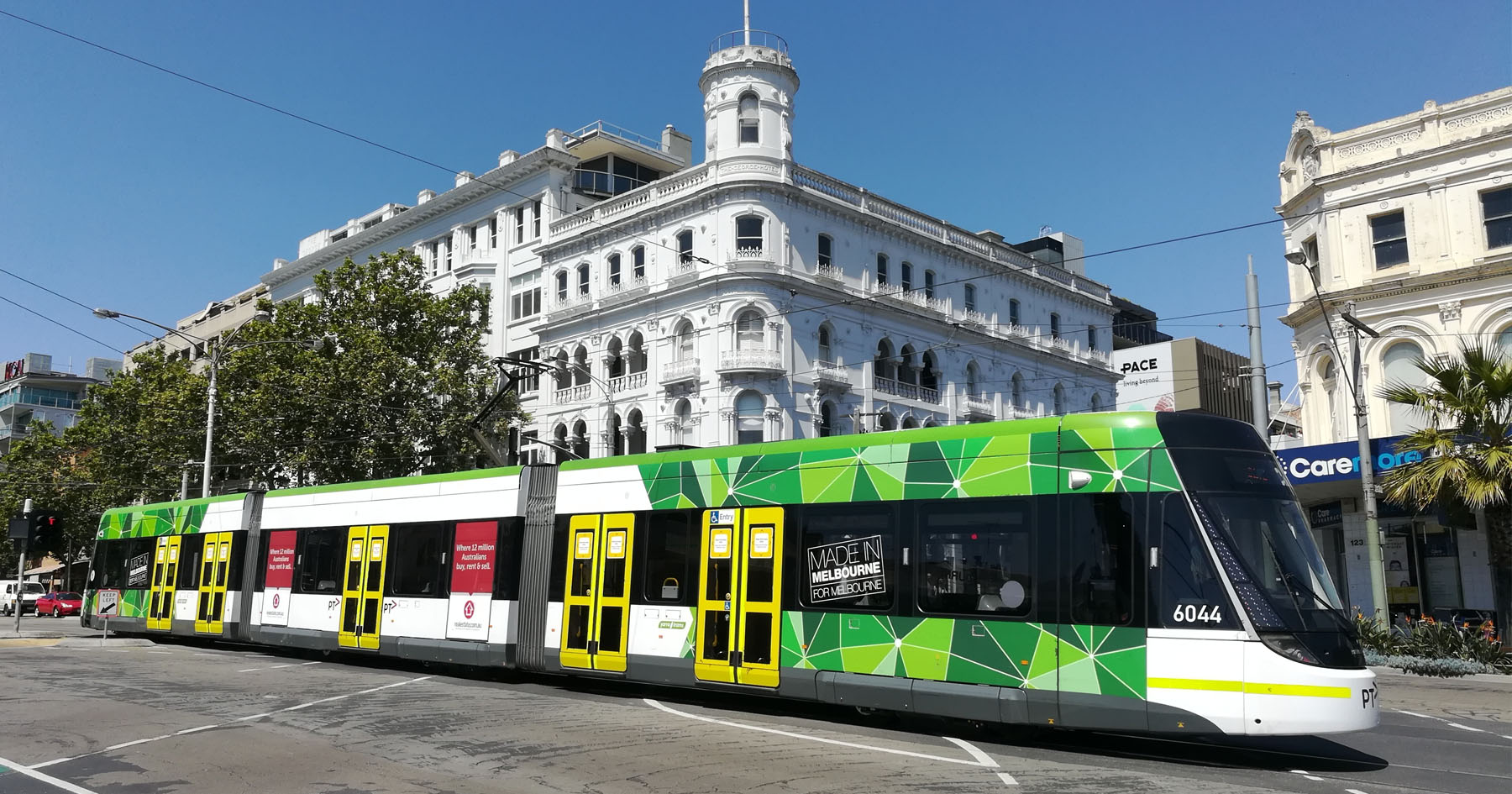 public transport on fitzroy st st kilda